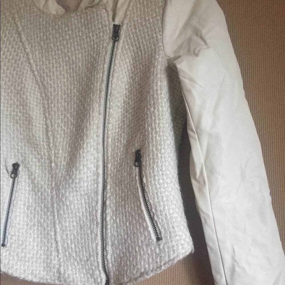 Jacket - Picture 5 of 5